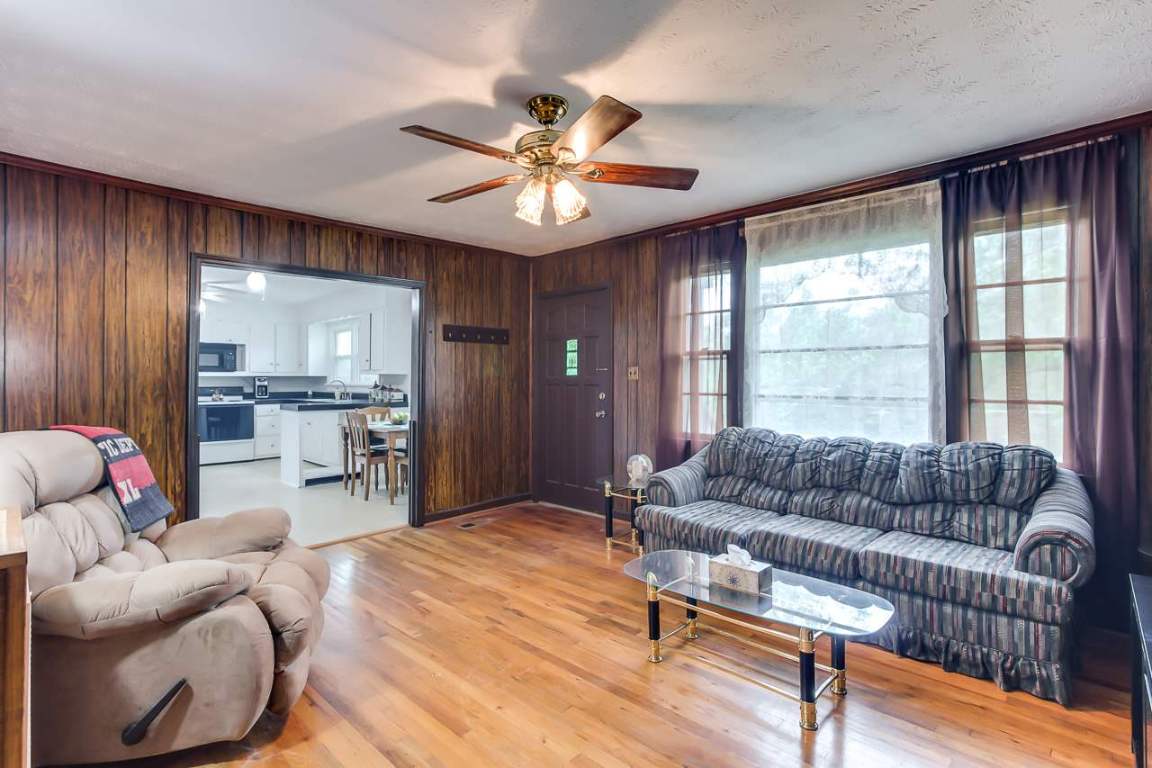 1112 Robert P Jeanes Road Easley, SC 29640 - Photo 7 of 36 Gallery Image 7