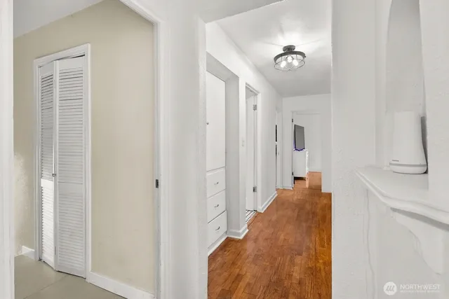 a very nice looking room with a large mirror