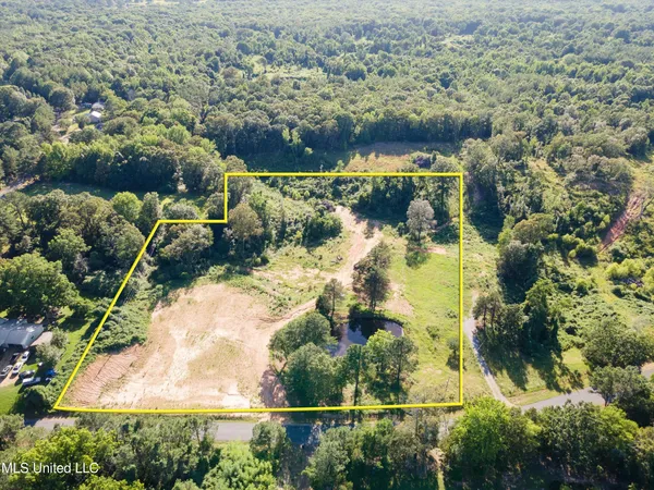 $59,900 | 3 Old Memphis Oxford Road, Coldwater, MS 38618