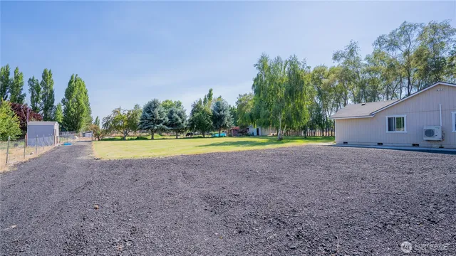 $399,999 | 7887 Dahl Road Northeast, Moses Lake, WA 98837