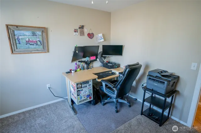 $399,999 | 7887 Dahl Road Northeast, Moses Lake, WA 98837