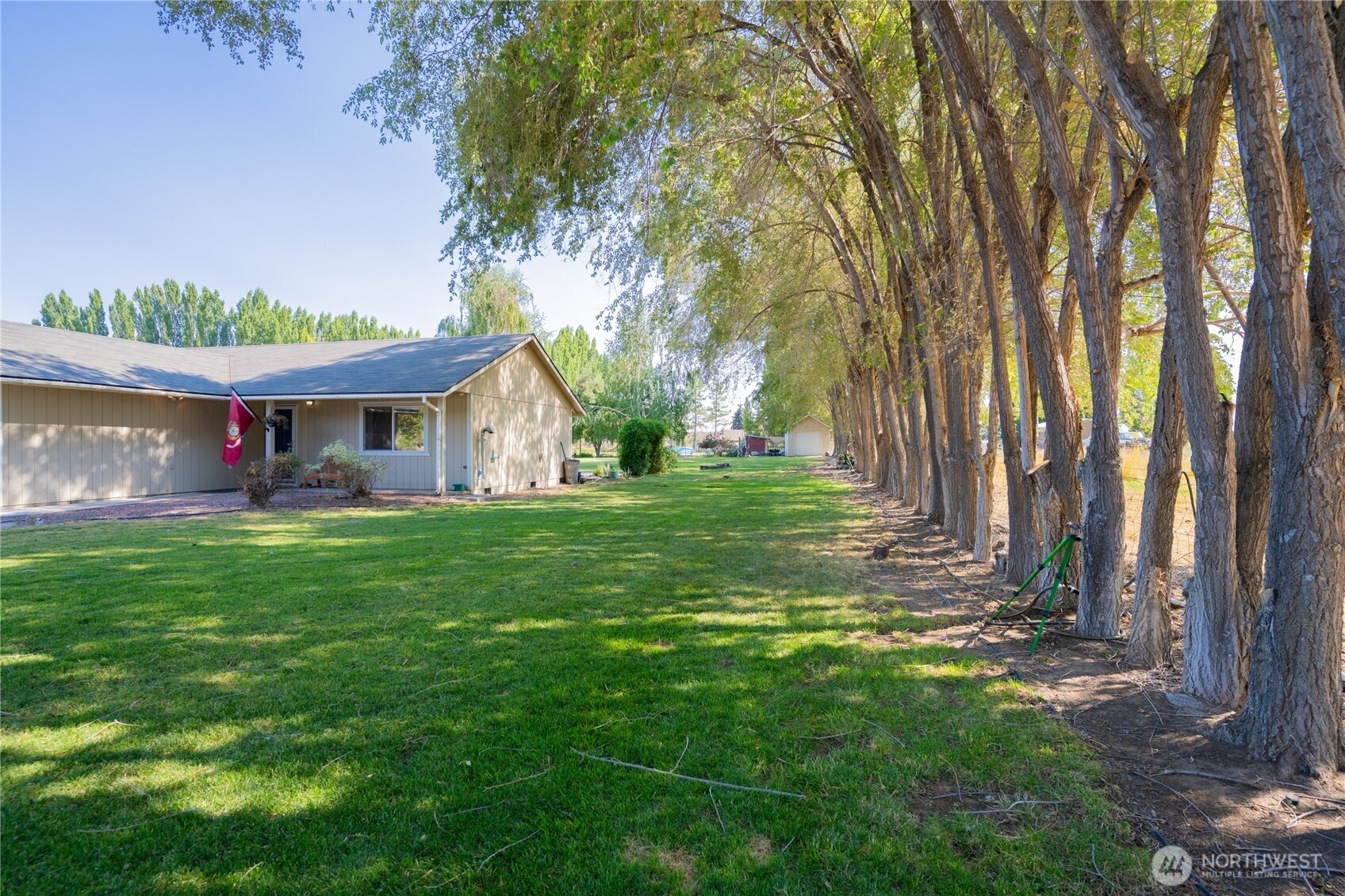 7887 Dahl Road Northeast Moses Lake, WA 98837 - Photo 5 of 39