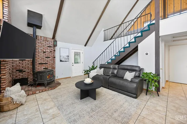 a view of entryway and hall