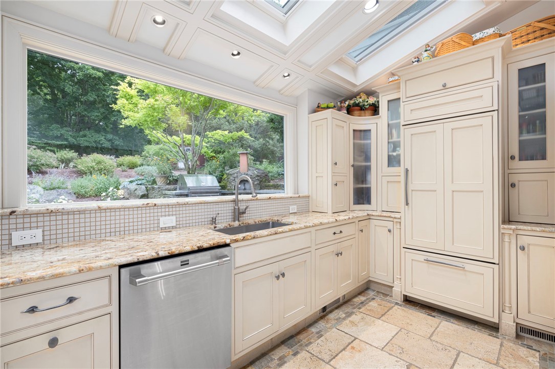 10 Nayatt Road Barrington, RI 02806 - Photo 11 of 45