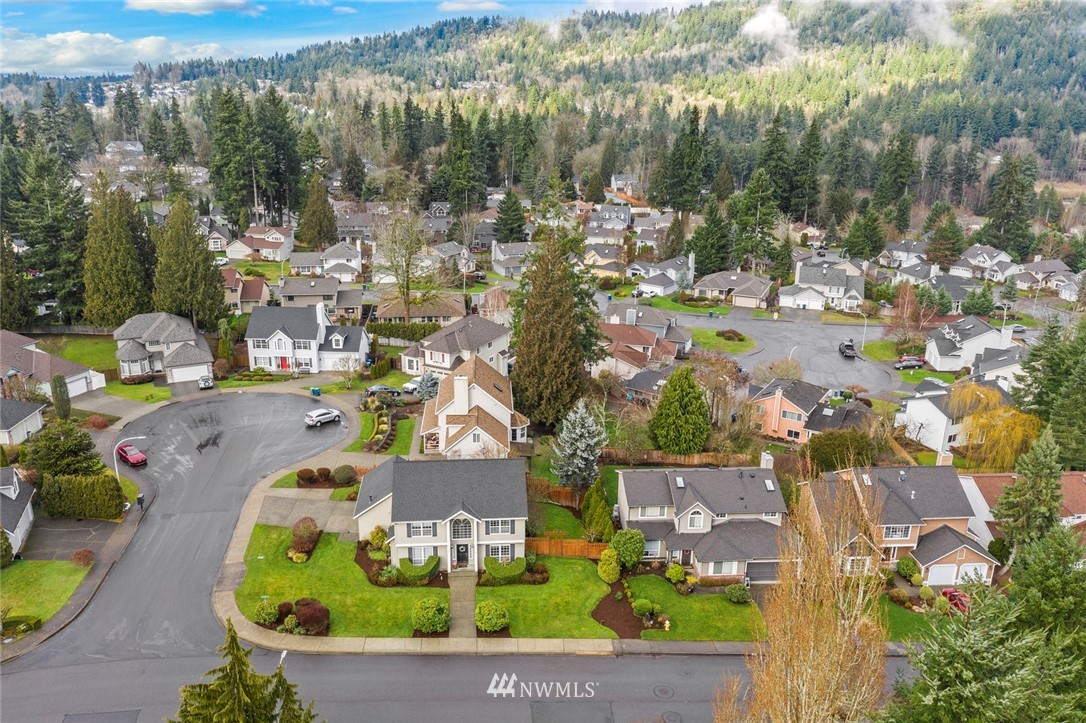 5112 Northeast 20th Street Renton, WA 98059 - Photo 39 of 40 a view of a city