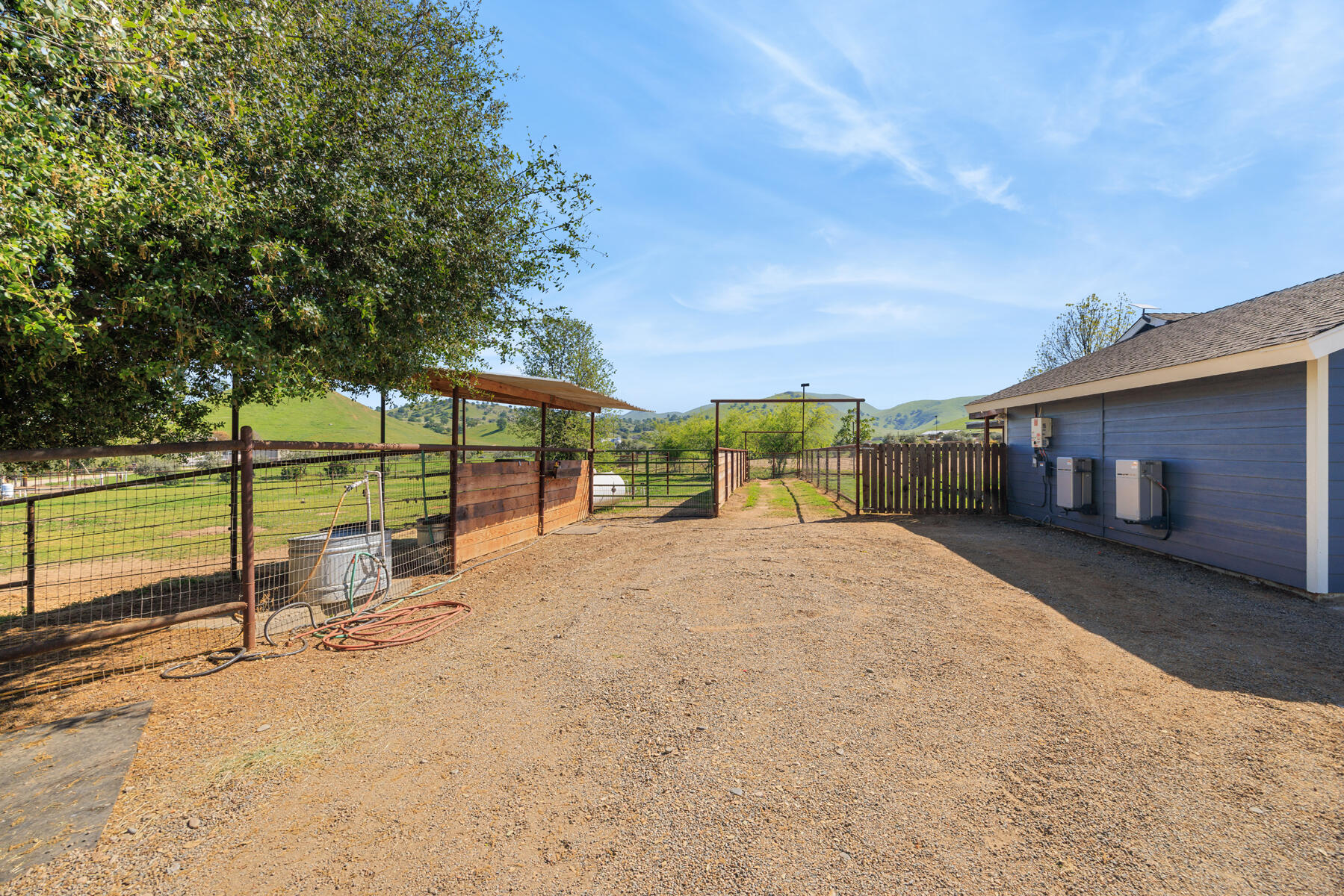 31393 Dahlem Drive Exeter, CA 93221 - Photo 58 of 79 58 - Alleyway from frontal corrals