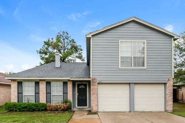 $1,935 | 4911 Larksong Lane, Spring, TX 77388