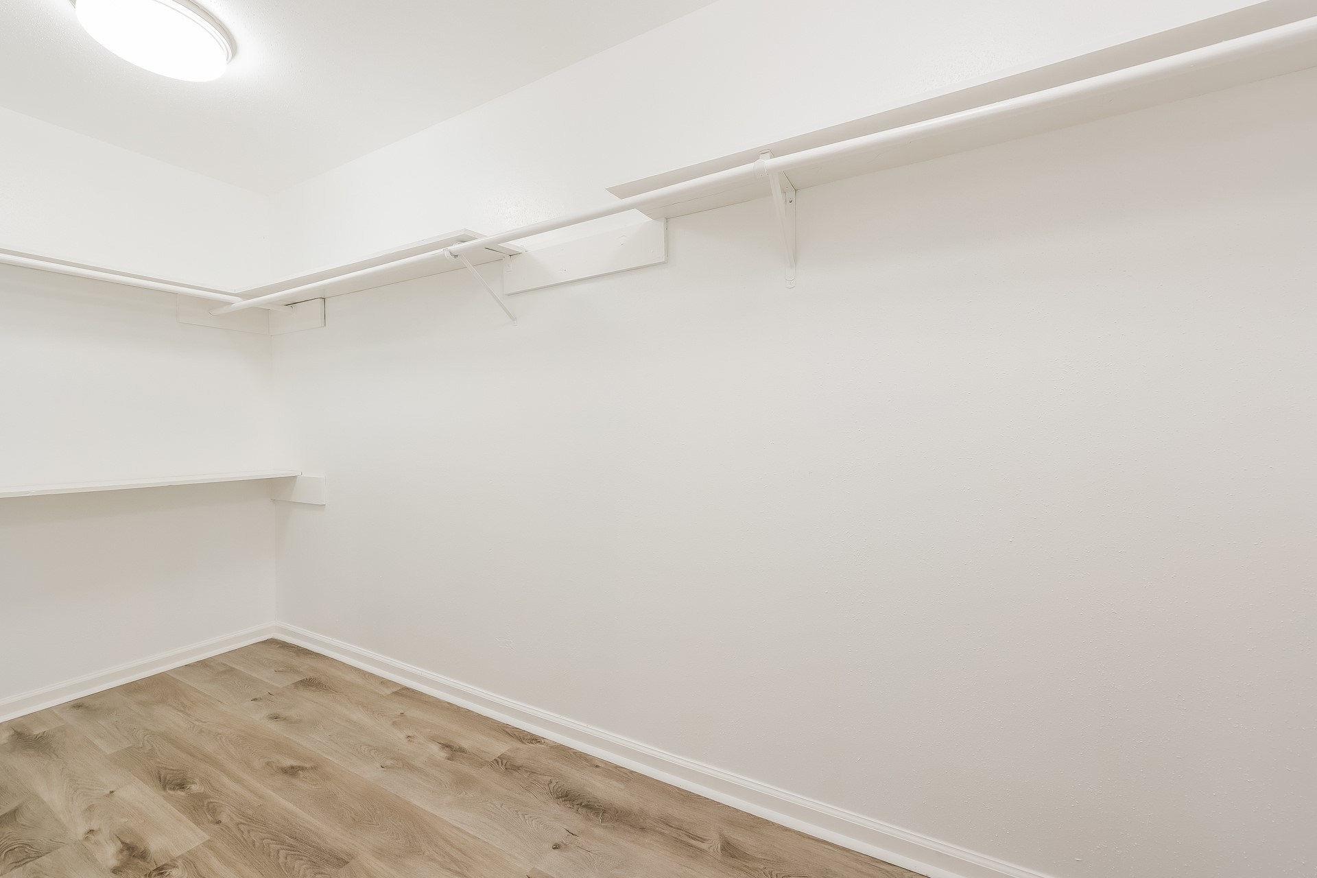 4911 Larksong Lane Spring, TX 77388 - Photo 13 of 17