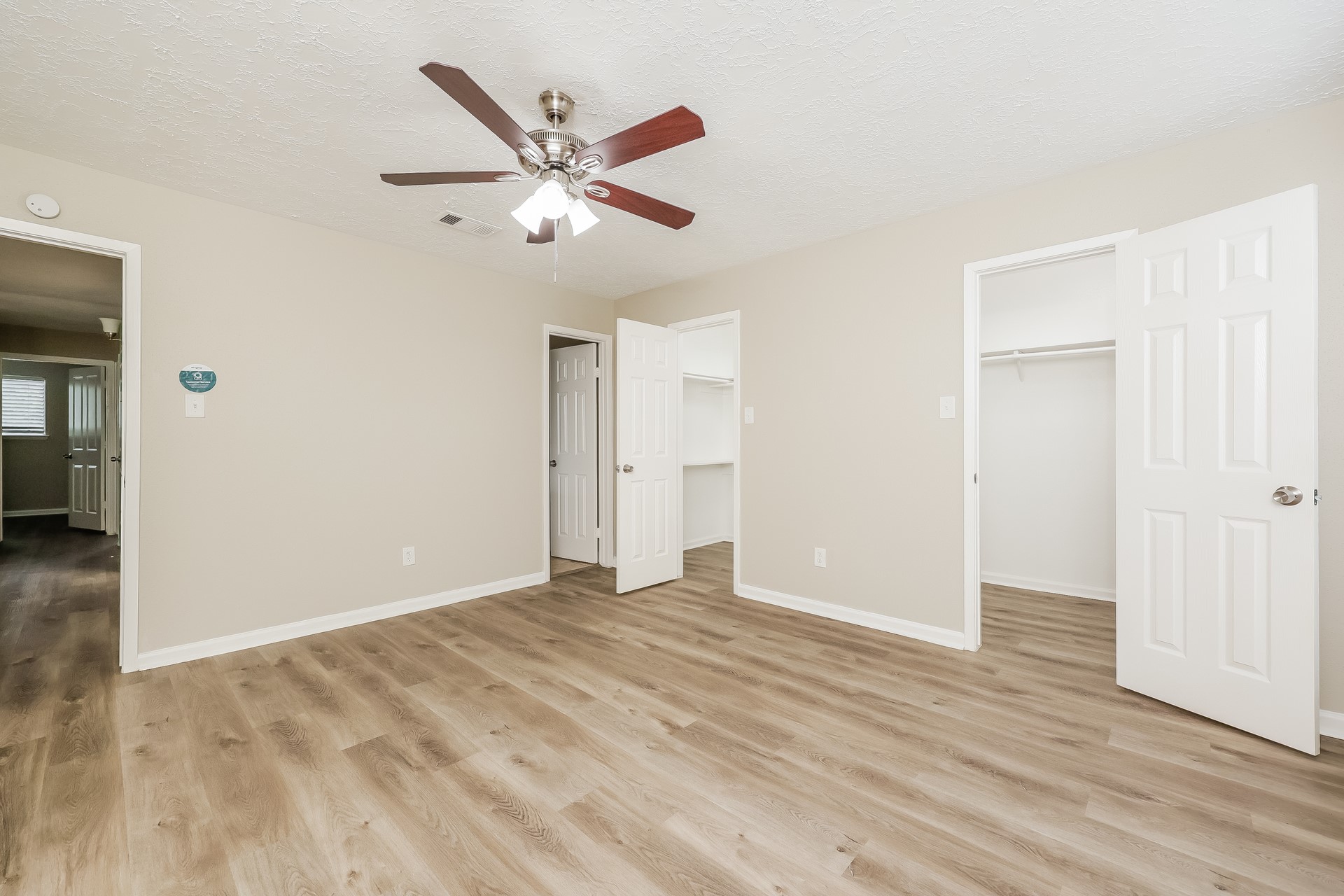 4911 Larksong Lane Spring, TX 77388 - Photo 9 of 17