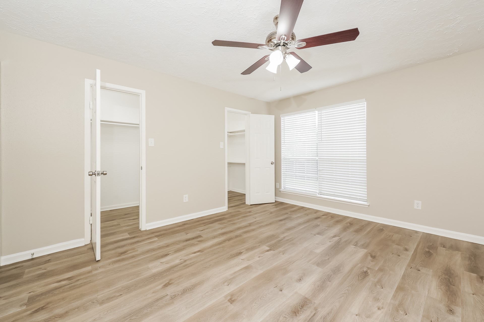 4911 Larksong Lane Spring, TX 77388 - Photo 10 of 17