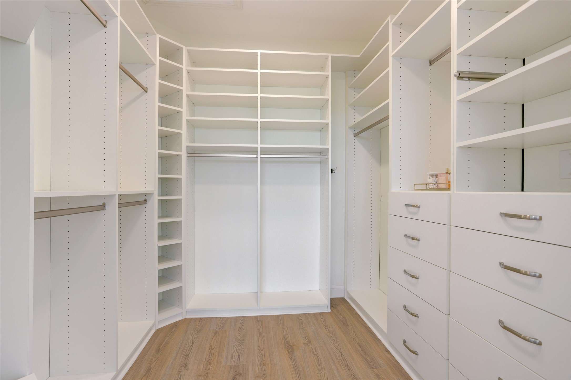 2111 Welch Street, Unit A331 Houston, TX 77019 - Photo 16 of 24