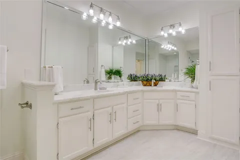 $255,000 | 2111 Welch Street, Unit A331, Houston, TX 77019