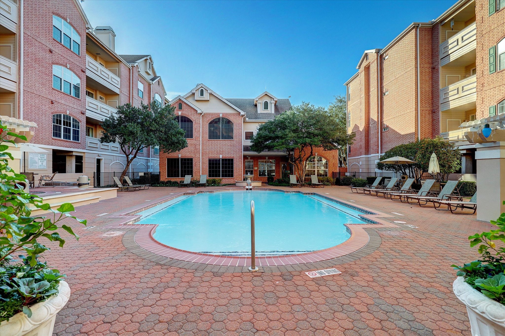 2111 Welch Street, Unit A331 Houston, TX 77019 - Photo 24 of 30