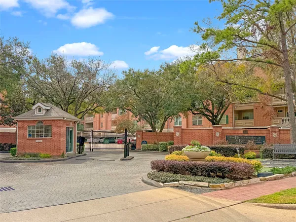 $255,000 | 2111 Welch Street, Unit A331, Houston, TX 77019