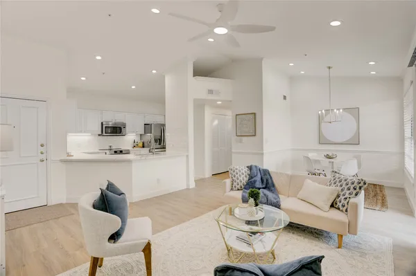 $255,000 | 2111 Welch Street, Unit A331, Houston, TX 77019