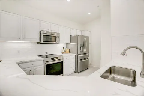 $255,000 | 2111 Welch Street, Unit A331, Houston, TX 77019