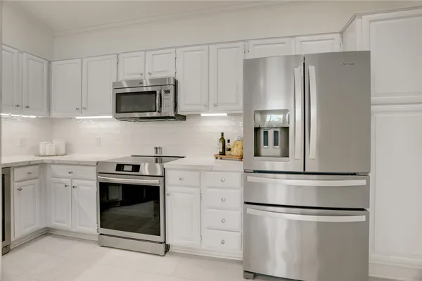 $255,000 | 2111 Welch Street, Unit A331, Houston, TX 77019