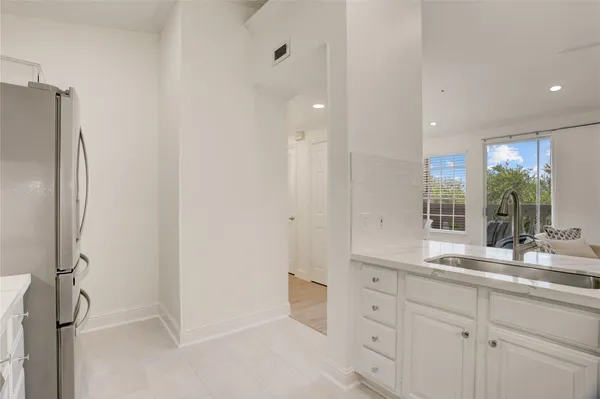 $255,000 | 2111 Welch Street, Unit A331, Houston, TX 77019