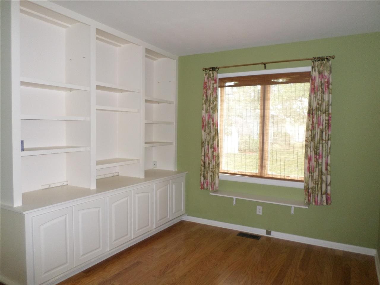 3446 3rd Street Moline, IL 61265 - Photo 8 of 12 Gallery Image 8