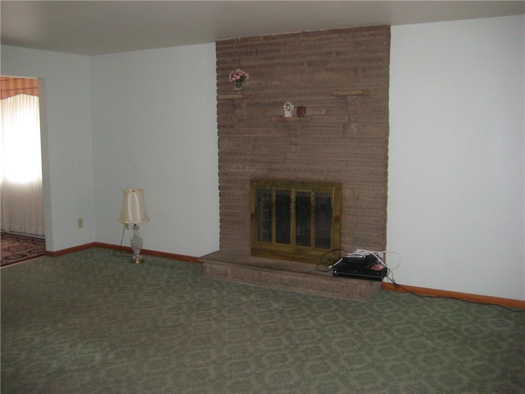 247 Barbara Drive McKees Rocks, PA 15136 - Photo 3 of 16