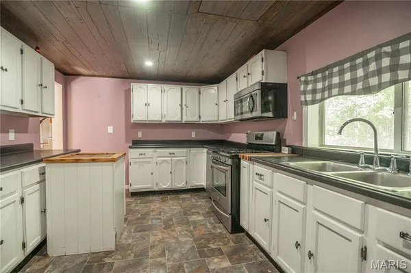 $199,900 | 325 County Road 467, Poplar Bluff, MO 63901