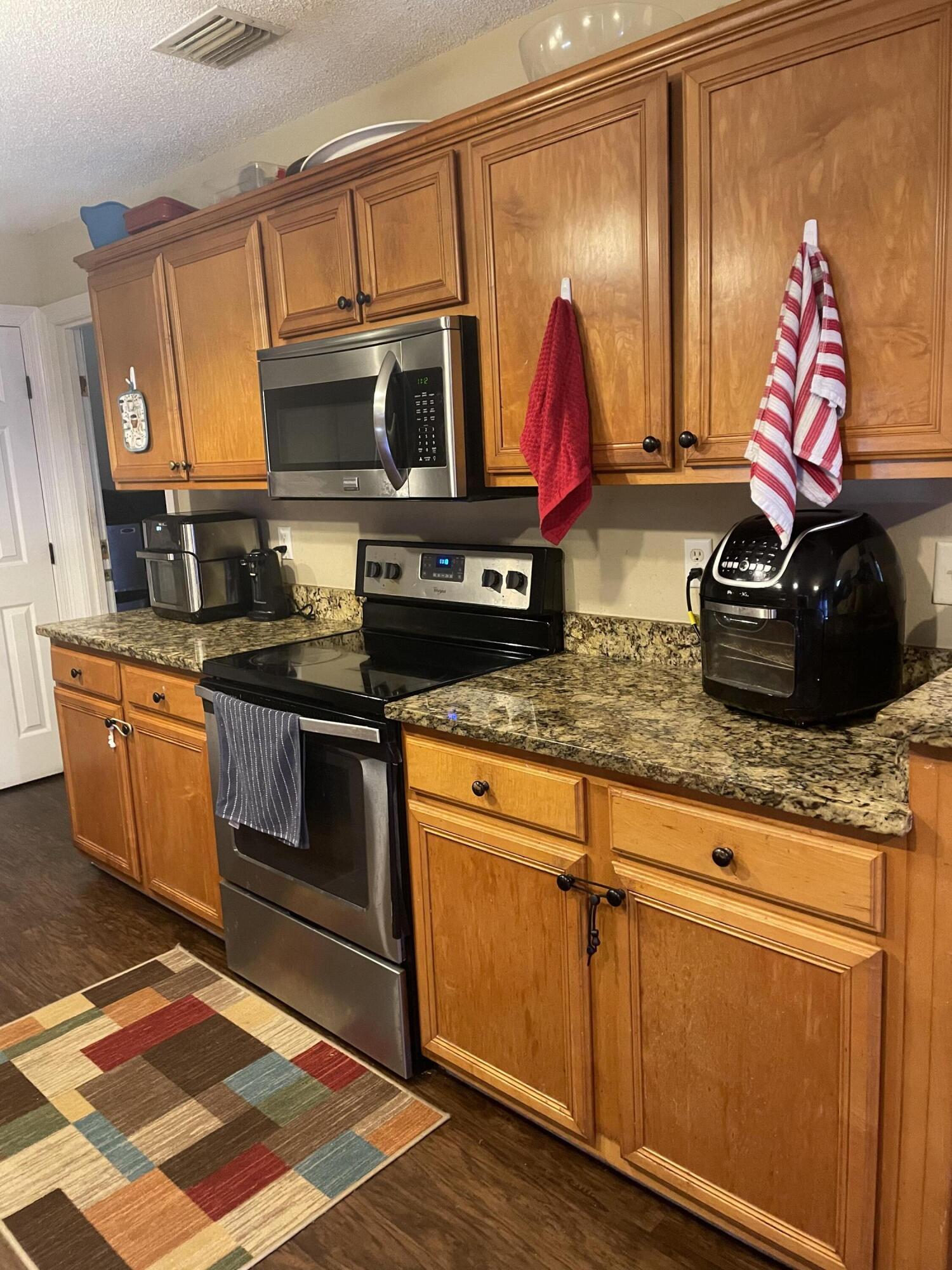 6639 Bryant Road Navarre, FL 32566 - Photo 3 of 16 Gallery Image 3