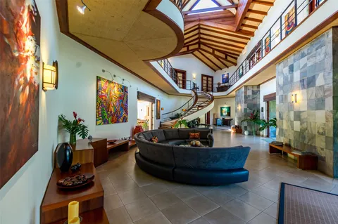 $16,000,000 | 123 Llanos Del Coyol 20113