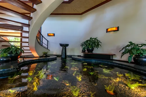 $16,000,000 | 123 Llanos Del Coyol 20113