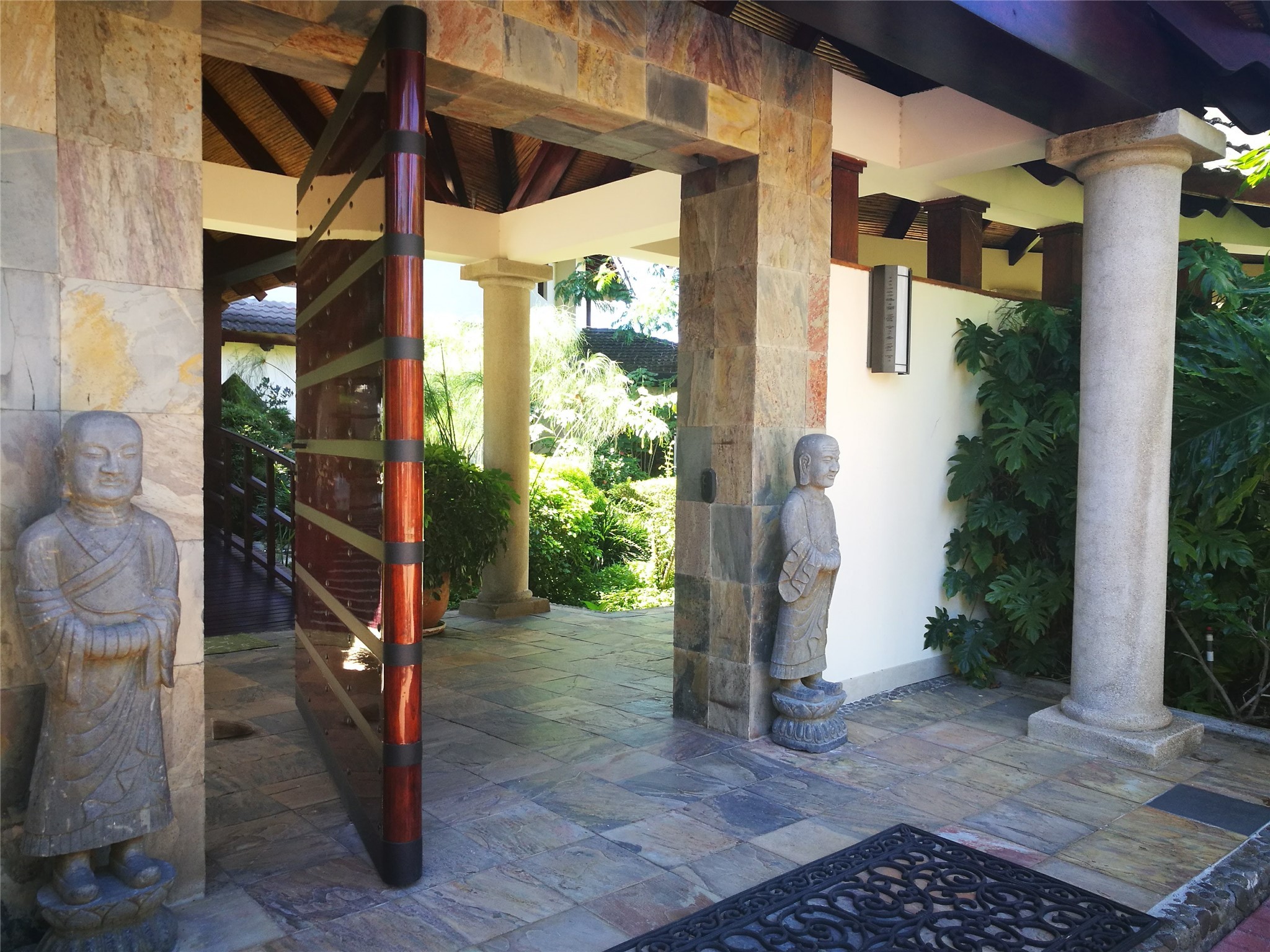 123 Llanos Del Coyol 20113 undefined, undefined 20113 - Photo 32 of 50 a view of entryway with a front door