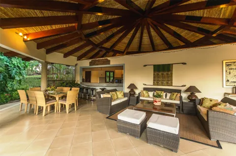 $16,000,000 | 123 Llanos Del Coyol 20113