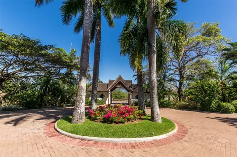 $16,000,000 | 123 Llanos Del Coyol 20113