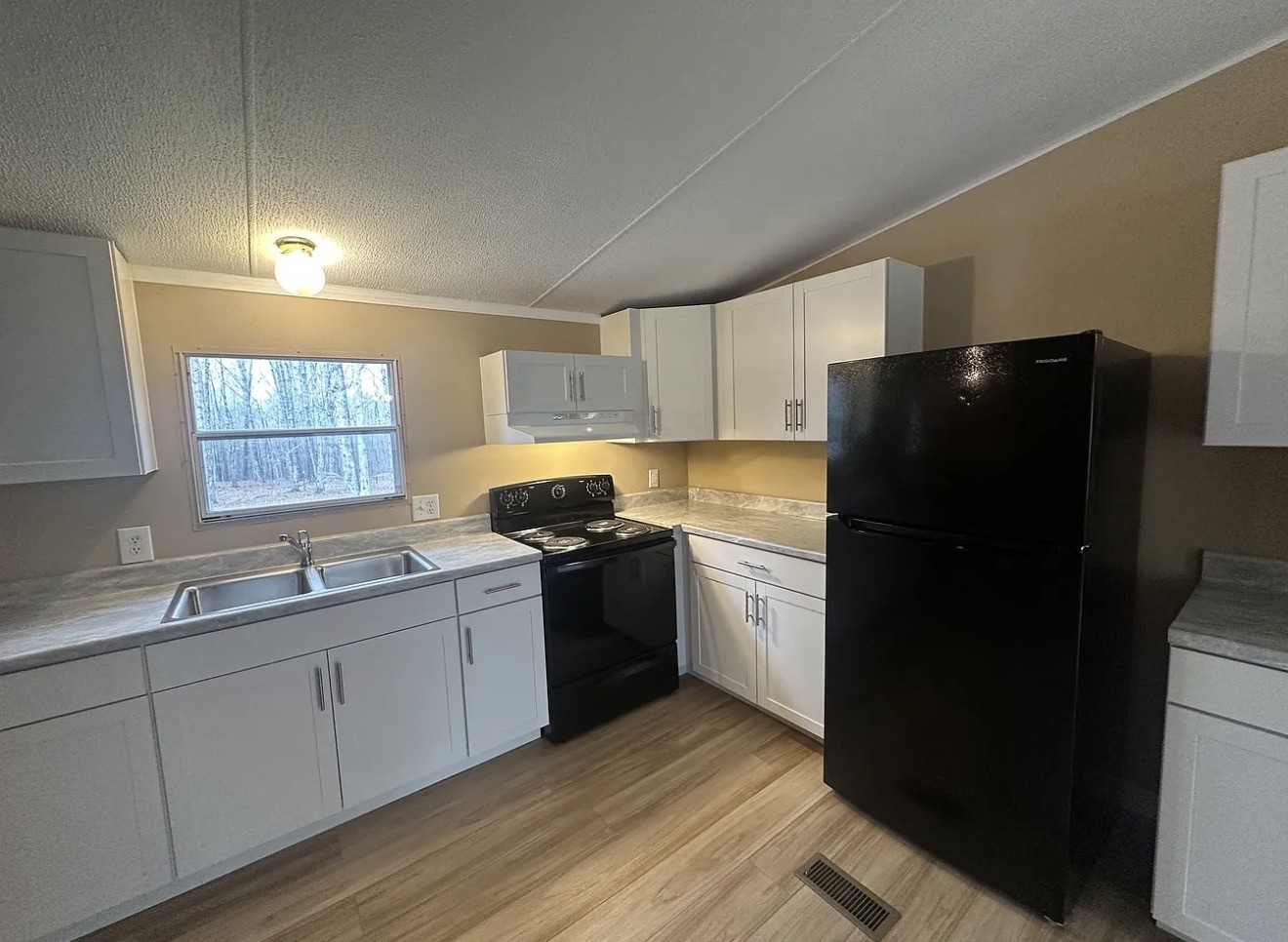 145 Eaglet Road Summertown, TN 38483 - Photo 15 of 20 Gallery Image 15