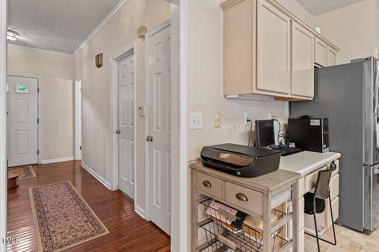 3500 Ribcowski Court Raleigh, NC 27616 - Photo 12 of 19 foyer
