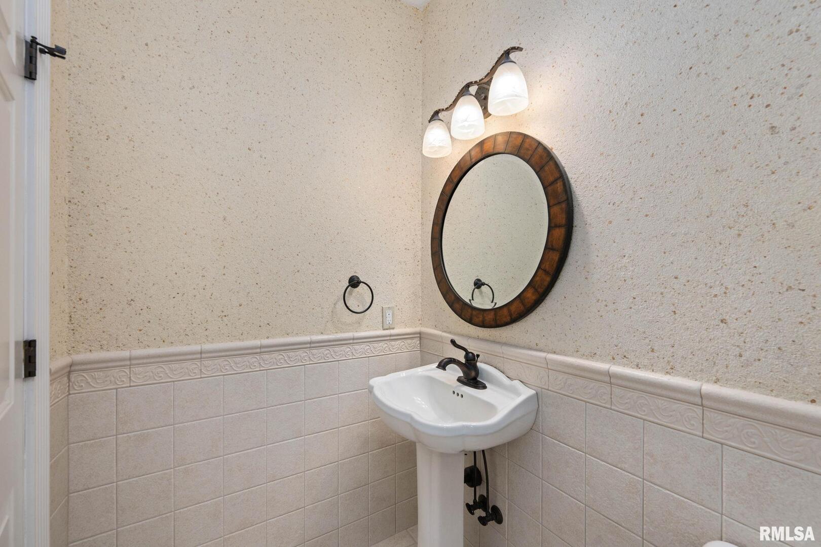 126 9th Street Hampton, IL 61256 - Photo 34 of 65