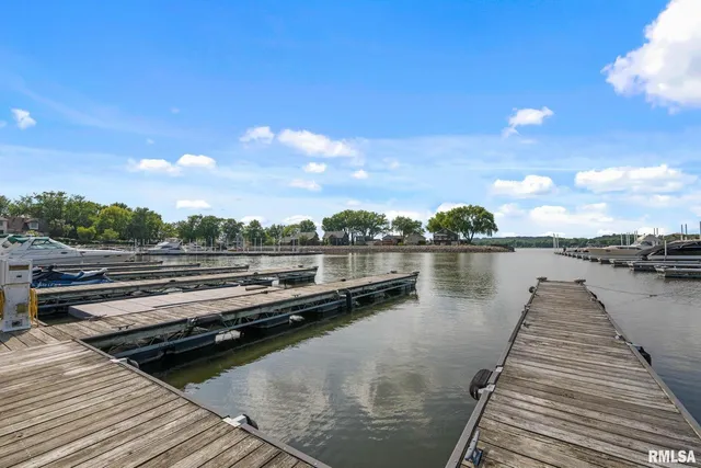 $379,000 | 126 9th Street, Hampton, IL 61256