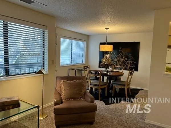 $284,000 | 3719 South Gekeler Lane, Unit 44, Boise, ID 83706