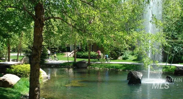 $284,000 | 3719 South Gekeler Lane, Unit 44, Boise, ID 83706