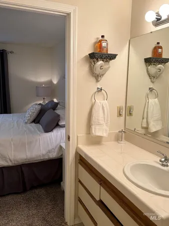 $284,000 | 3719 South Gekeler Lane, Unit 44, Boise, ID 83706