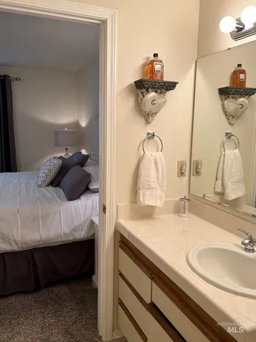 $284,000 | 3719 South Gekeler Lane, Unit 44, Boise, ID 83706