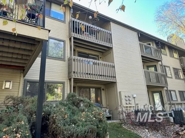 $284,000 | 3719 South Gekeler Lane, Unit 44, Boise, ID 83706