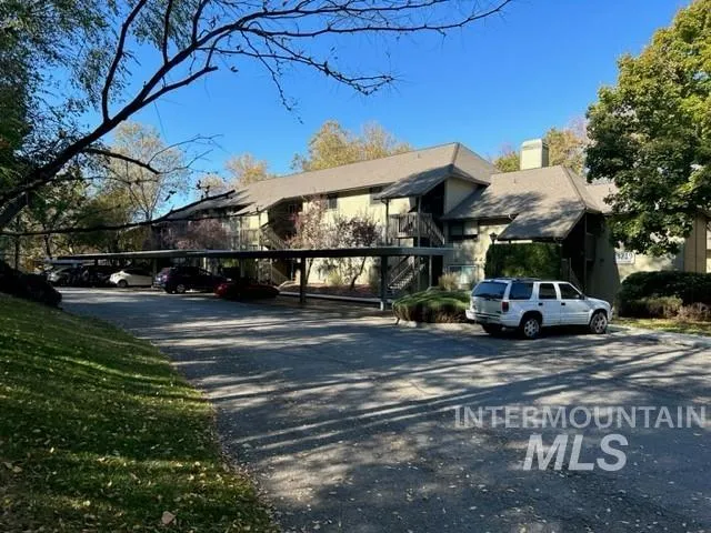 $284,000 | 3719 South Gekeler Lane, Unit 44, Boise, ID 83706