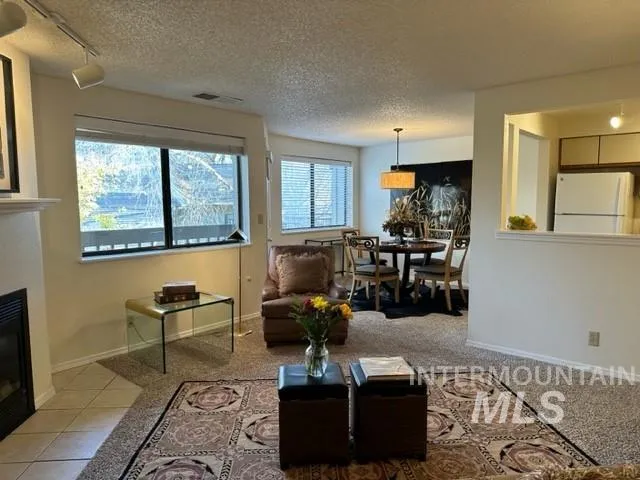 $284,000 | 3719 South Gekeler Lane, Unit 44, Boise, ID 83706