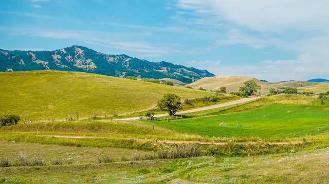 $524,900 | 40 Upper Prairie Dog Road, Banner, WY 82832