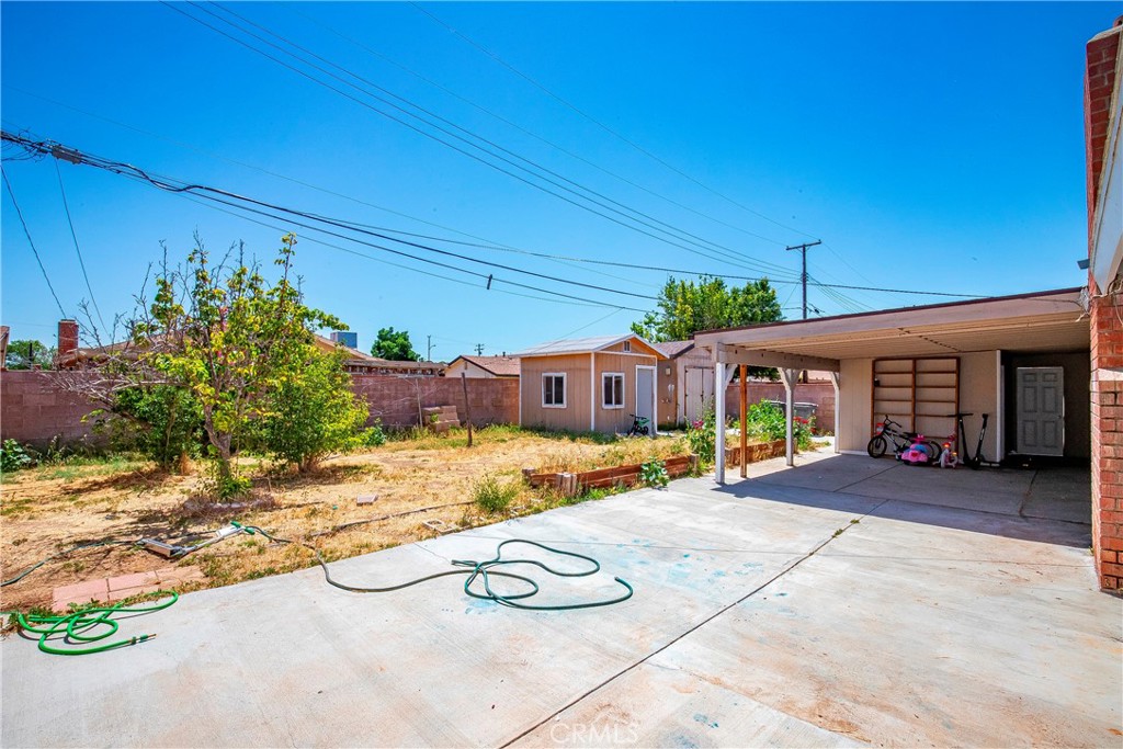 45046 18th Street West Lancaster, CA 93534 - Photo 18 of 23