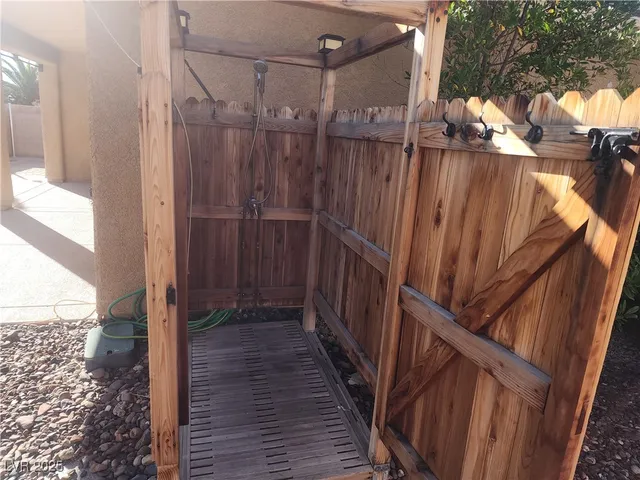 $3,500 | 8224 Imperial Lakes Street, Las Vegas, NV 89131