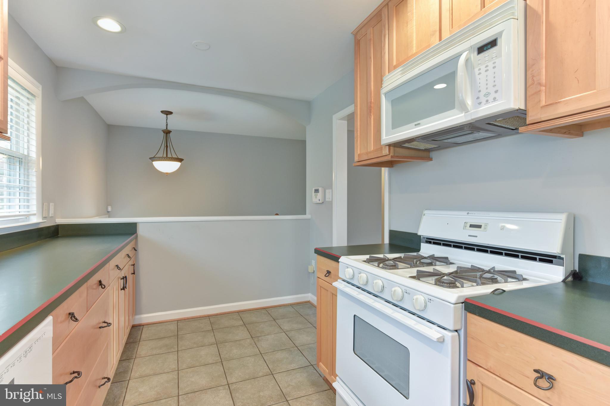 8501 Wagon Wheel Road Alexandria, VA 22309 - Photo 8 of 37 Kitchen