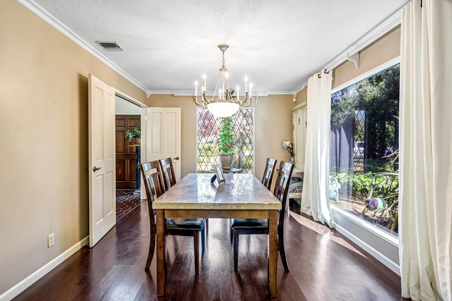 5626 East Butler Avenue Fresno, CA 93727 - Photo 10 of 59