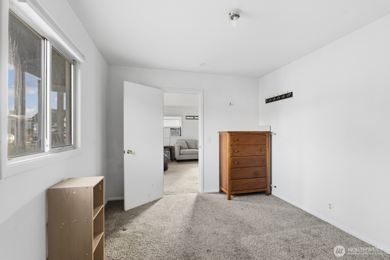 205 Jefferson Street Hoquiam, WA 98550 - Photo 19 of 21 a view of livingroom with furniture and closet