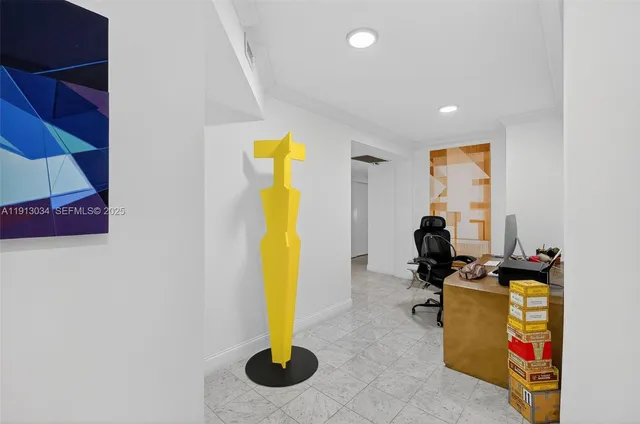 $1,210,000 | 181 Crandon Boulevard, Unit 106, Key Biscayne, FL 33149