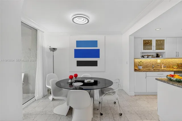 $1,210,000 | 181 Crandon Boulevard, Unit 106, Key Biscayne, FL 33149